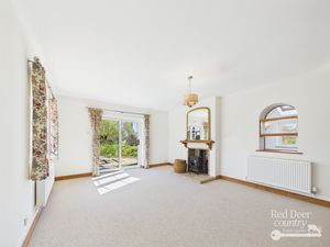 Living Room- click for photo gallery